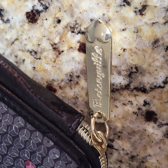 Betseyville iPad/Tablet Case - Picture 3 of 13